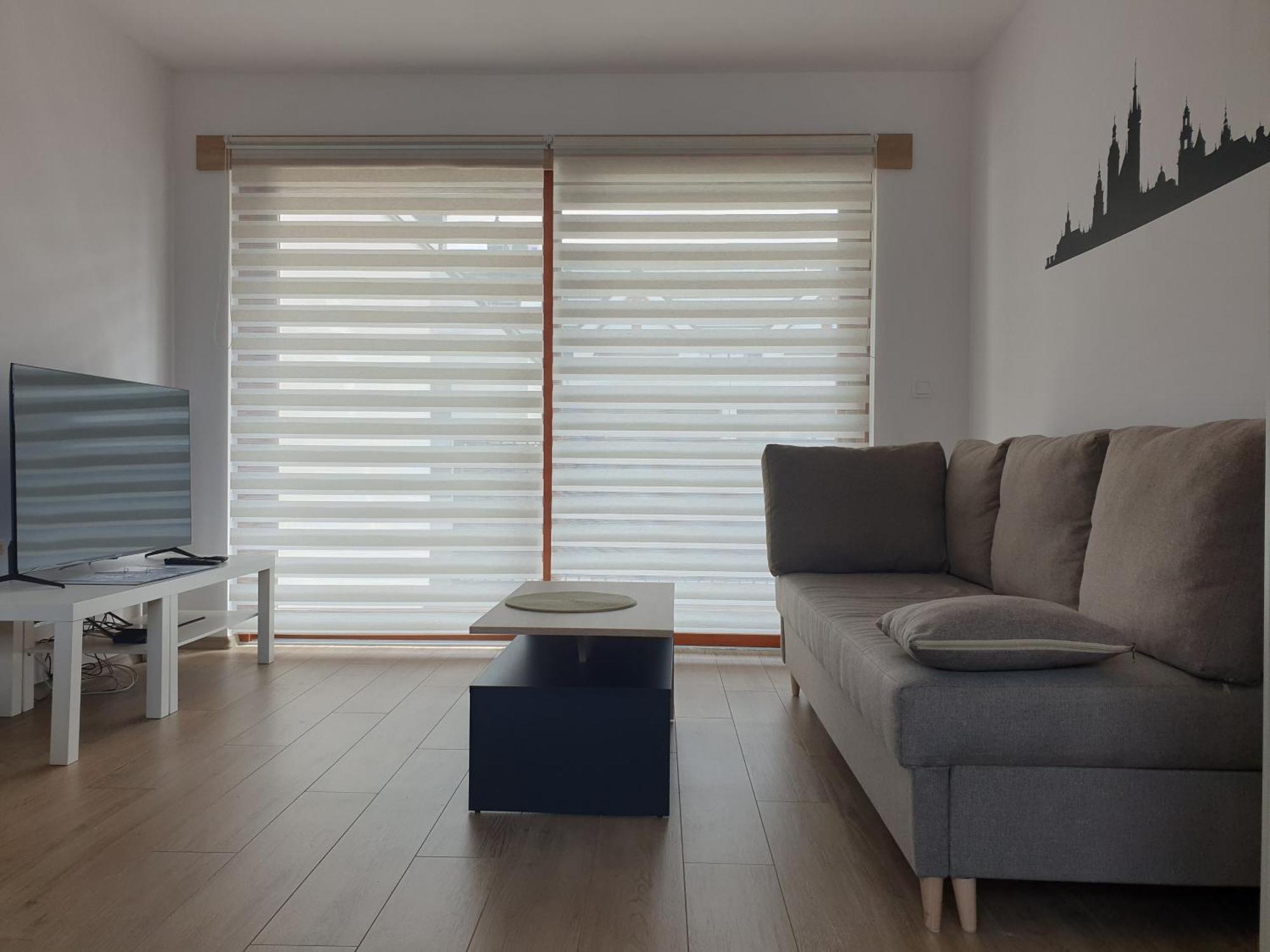 Near The Airport- Apartments Krakow Ngoại thất bức ảnh